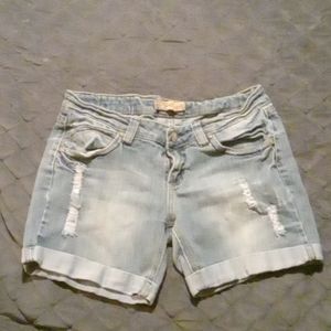 Wallflower blue jean shorts size 11